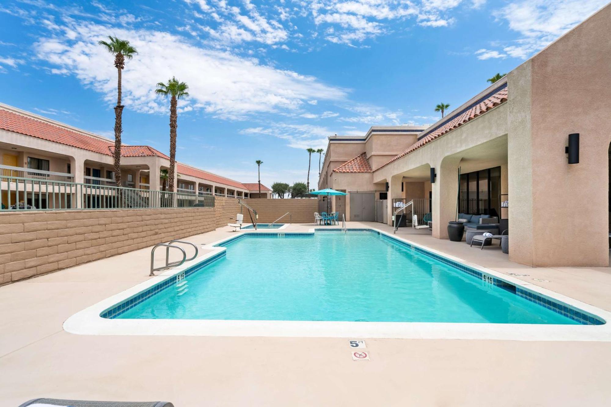 Signature Inn Indio I-10 מראה חיצוני תמונה
